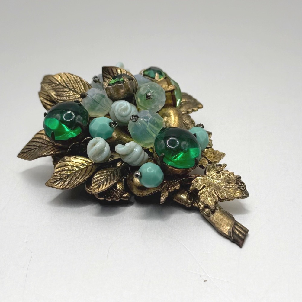 Hattie Carnegie vintage Brooch floral‎ motif